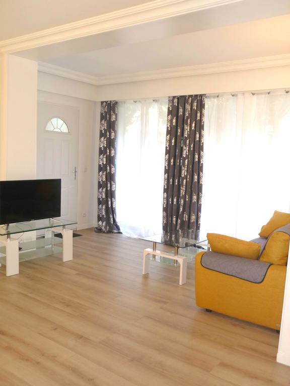 Tourelle Apartment Gagny Bagian luar foto